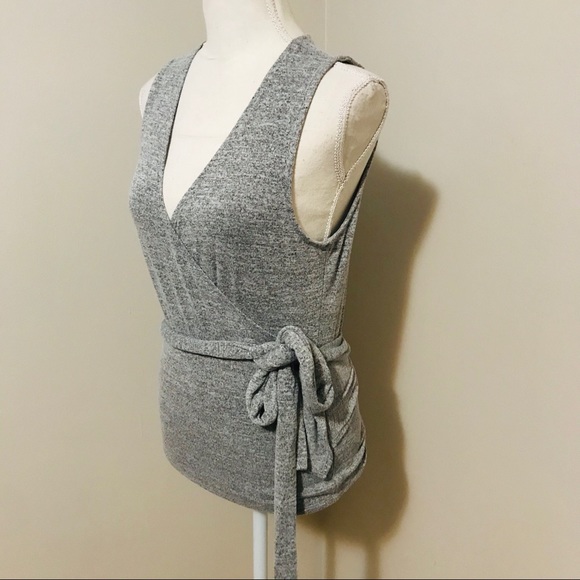 GAP Super a Soft Faux Wrap Top - Picture 2 of 4